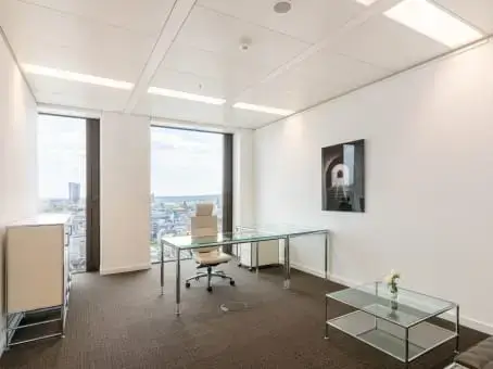 Regus Frankfurt OpernTurm interior photo 3