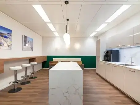 Regus Frankfurt OpernTurm interior photo 5