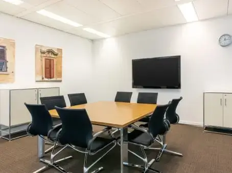 Regus Frankfurt OpernTurm interior photo 7