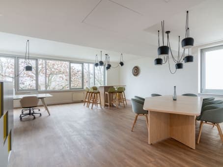 Regus Frankfurt Sachsenhausen interior photo 2