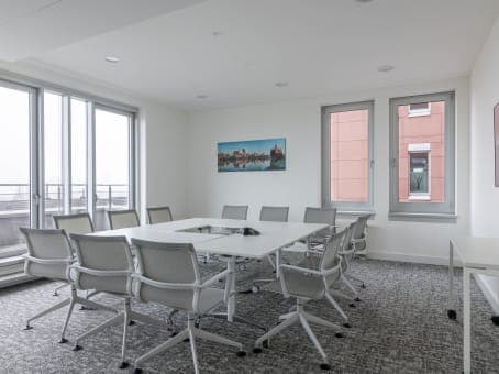 Regus Frankfurt Sachsenhausen interior photo 5