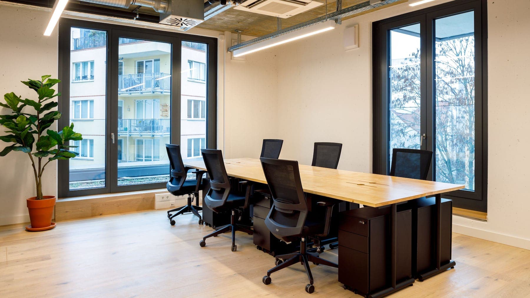 WeWork Rosenthaler Straße 43-45 interior photo 6