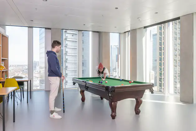 Spaces - Frankfurt Tower One interior photo 4