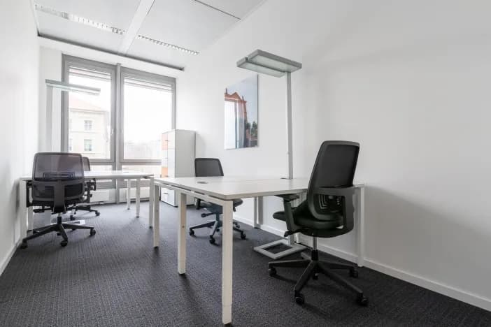Regus Stuttgart Rotebühlplatz interior photo 3