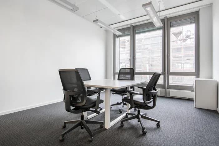 Regus Stuttgart Rotebühlplatz interior photo 5