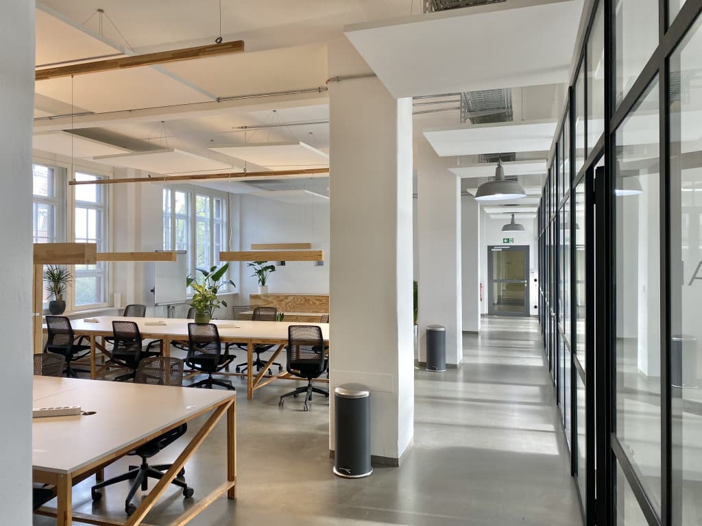 Workish interior photo 4