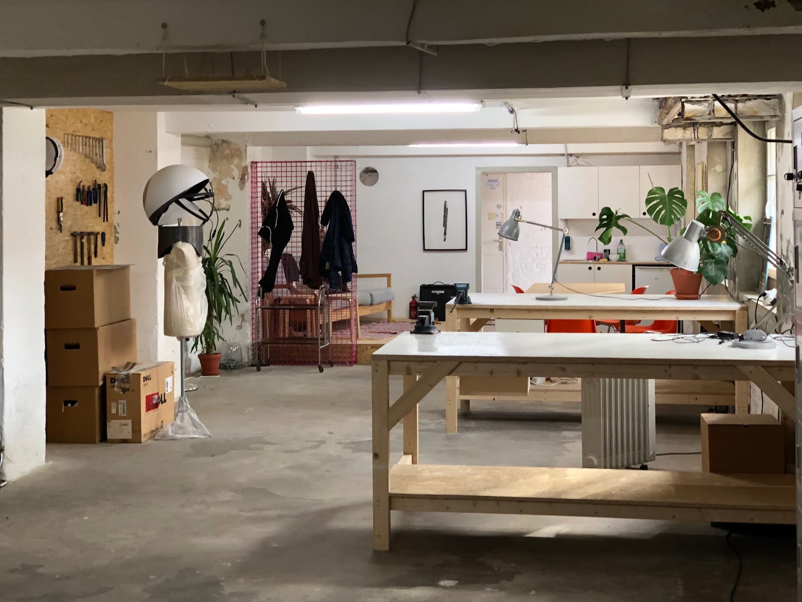 Workish interior photo 6