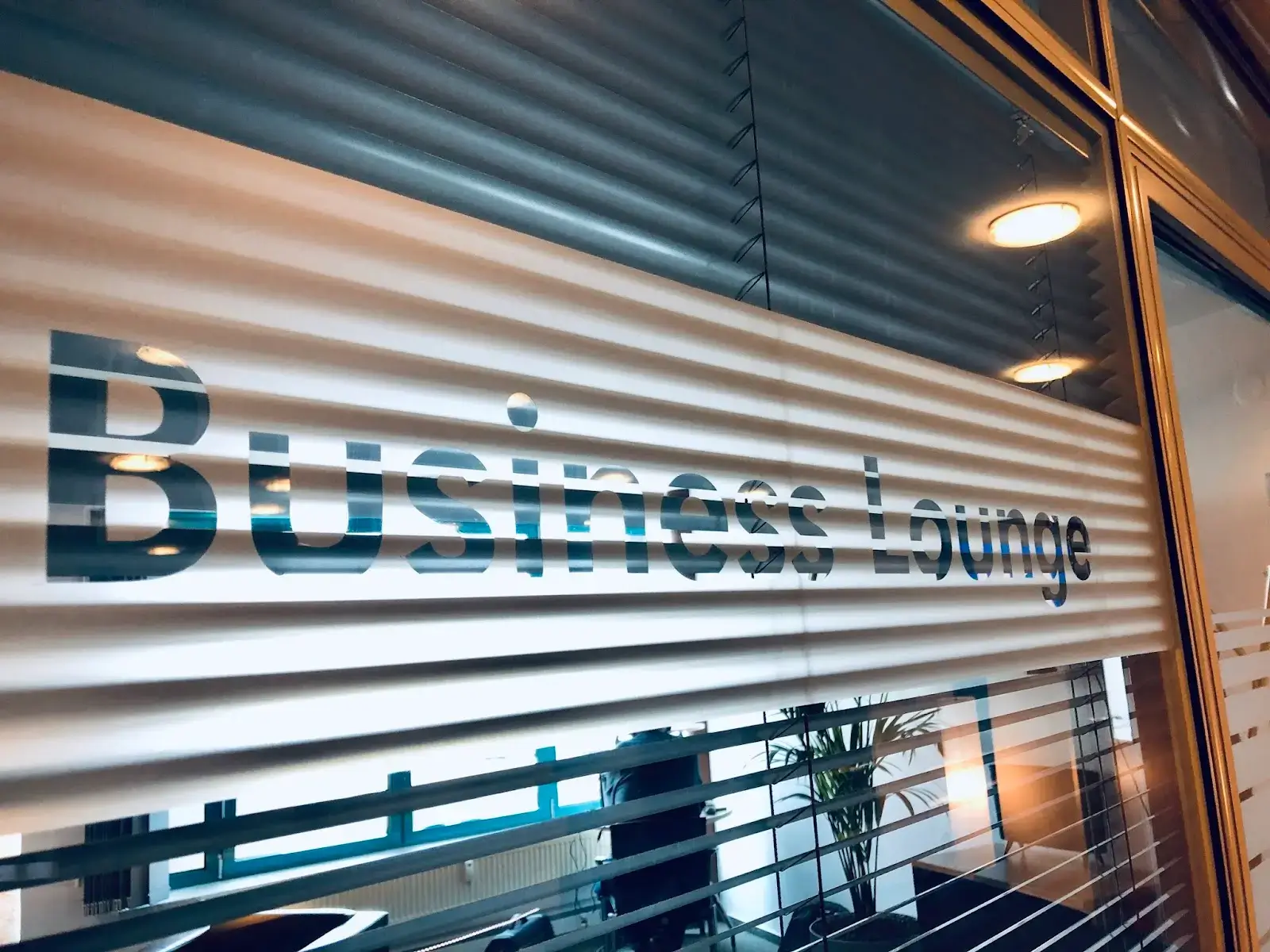 Regus Bremen Airport interior photo 7