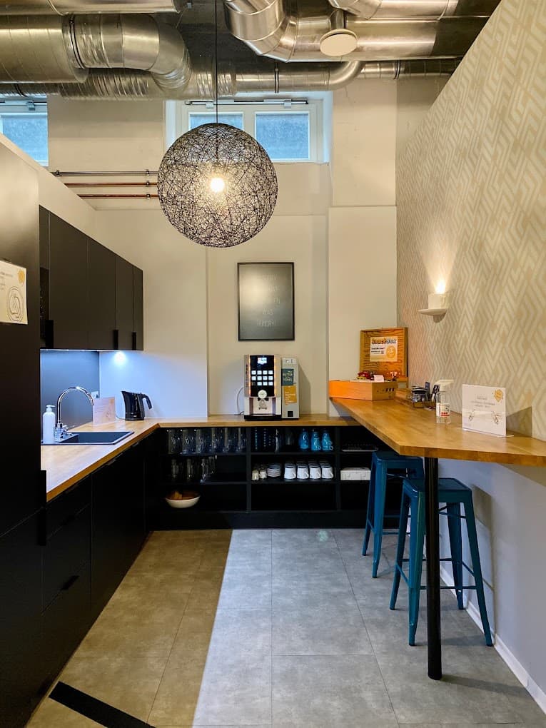 Beehive Hamburg City interior photo 4