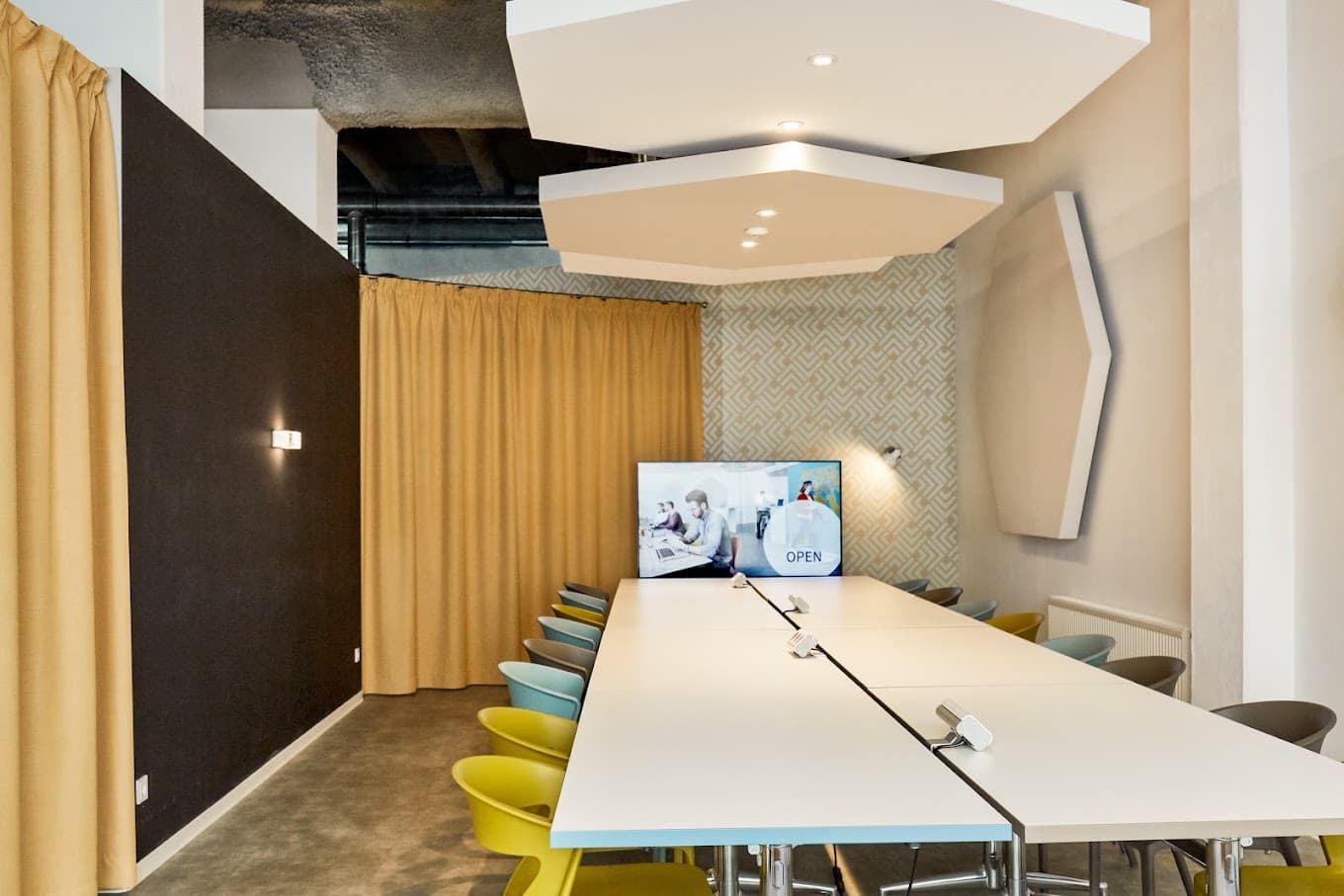 Beehive Hamburg City interior photo 5