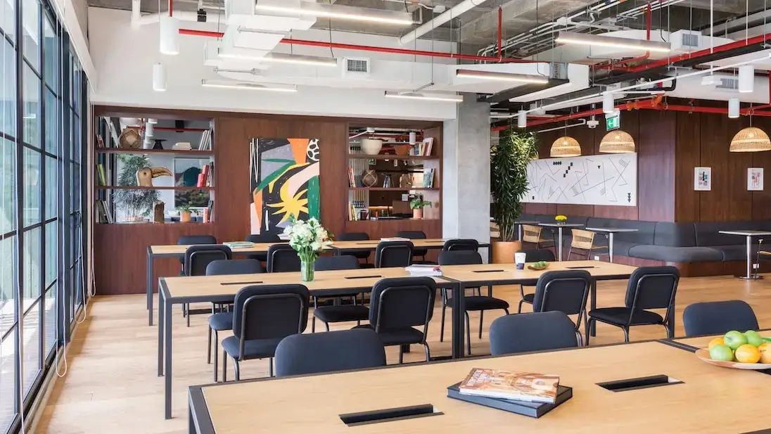 WeWork Taunusanlage interior photo 10