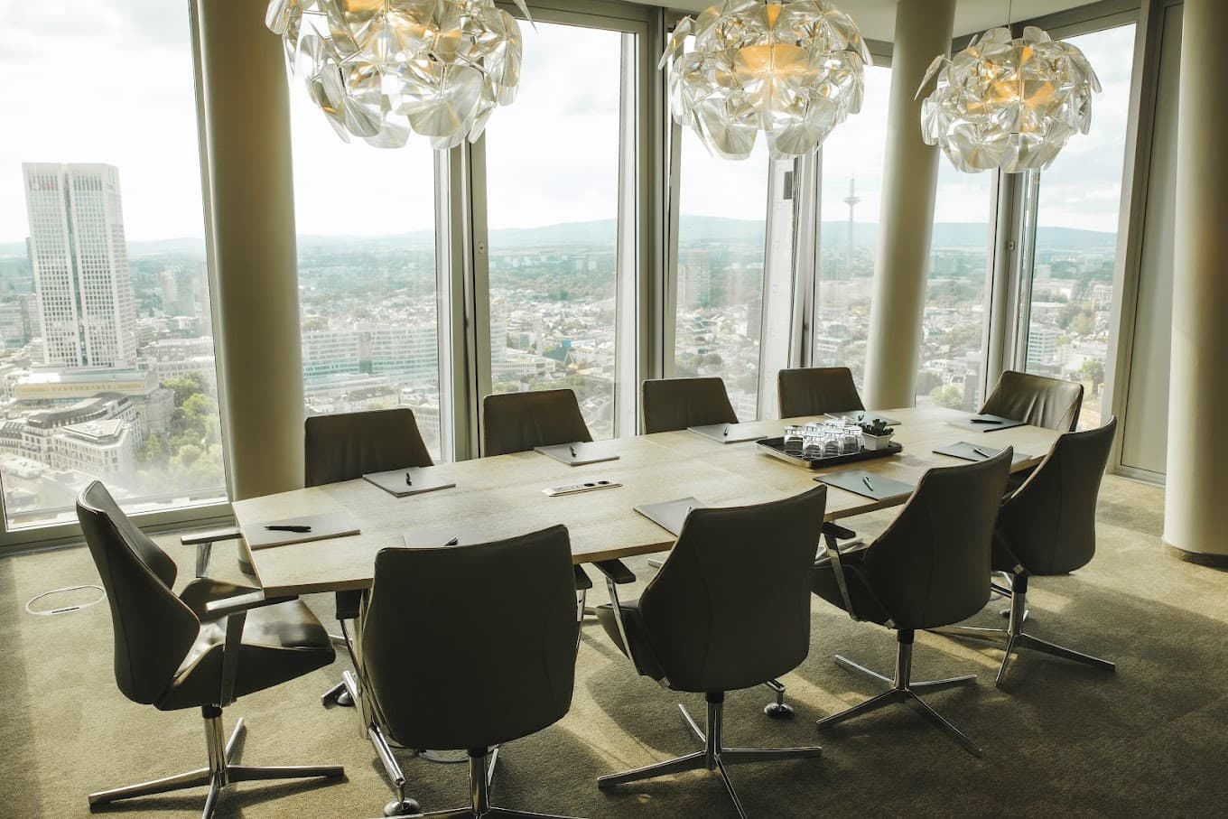 COLLECTION Business Center Frankfurt Nextower interior photo 2