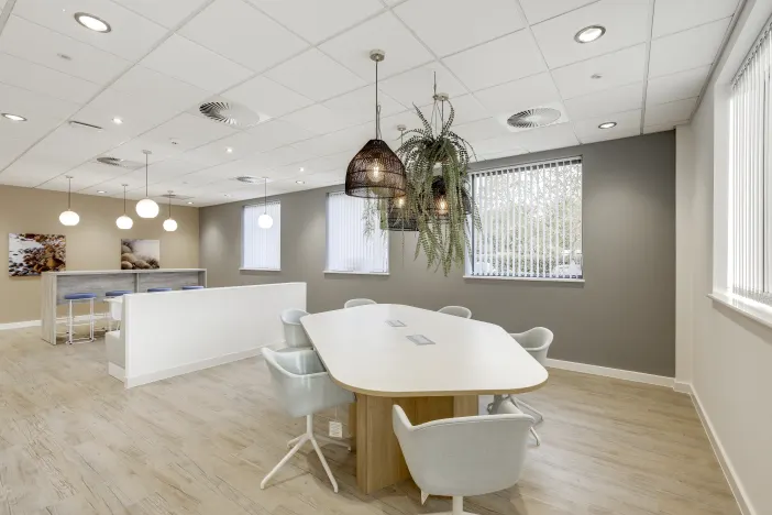 Regus Dusseldorf Theodorstraße interior photo 4