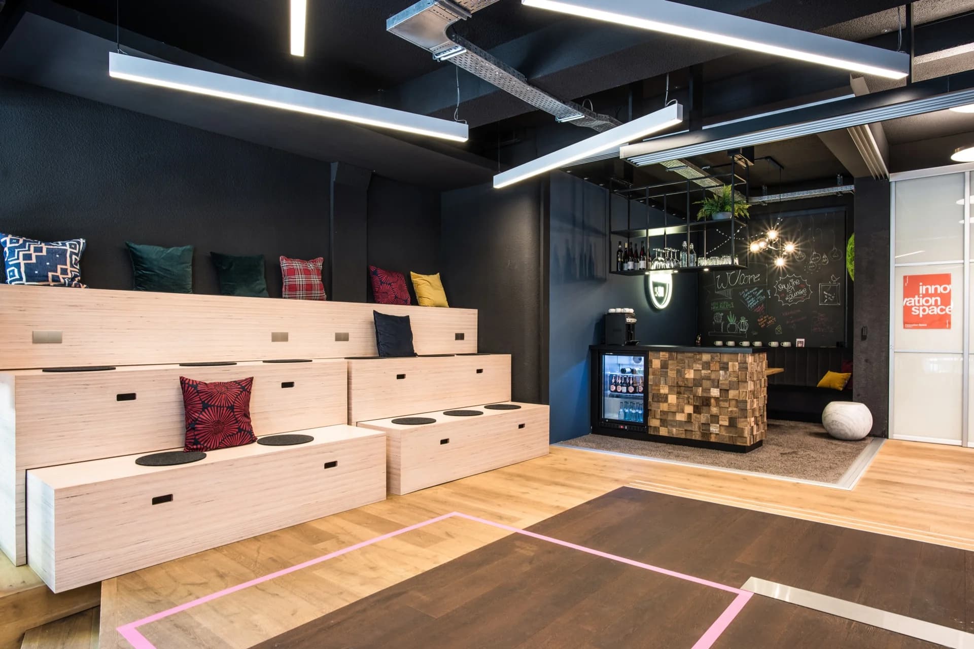 Innovation Space Stuttgart interior photo 3