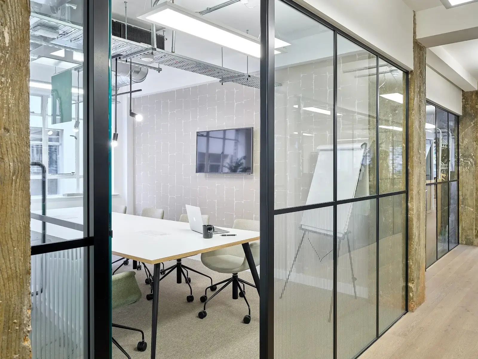 beyond Kingsbourne House interior photo 7