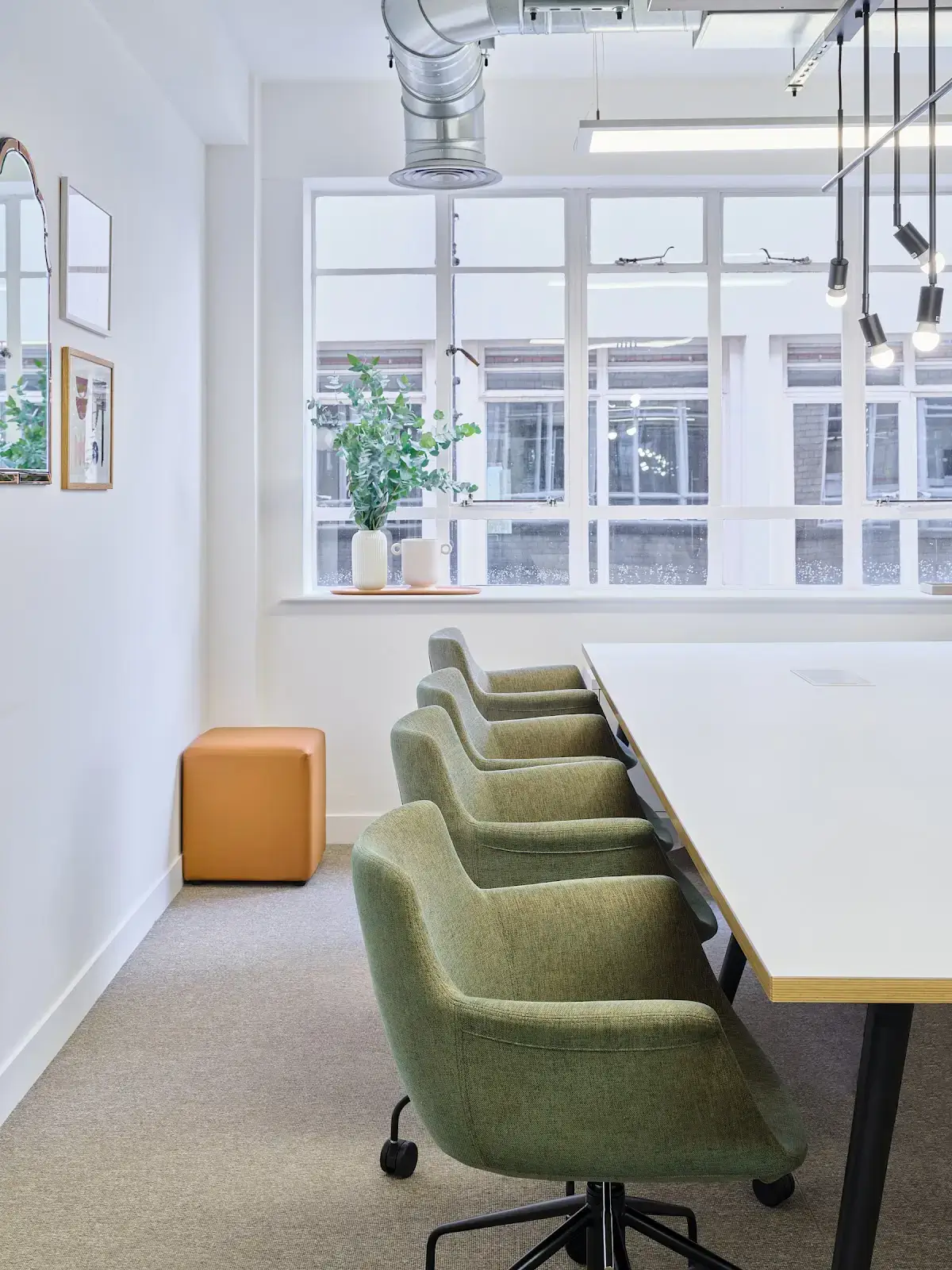 beyond Kingsbourne House interior photo 9