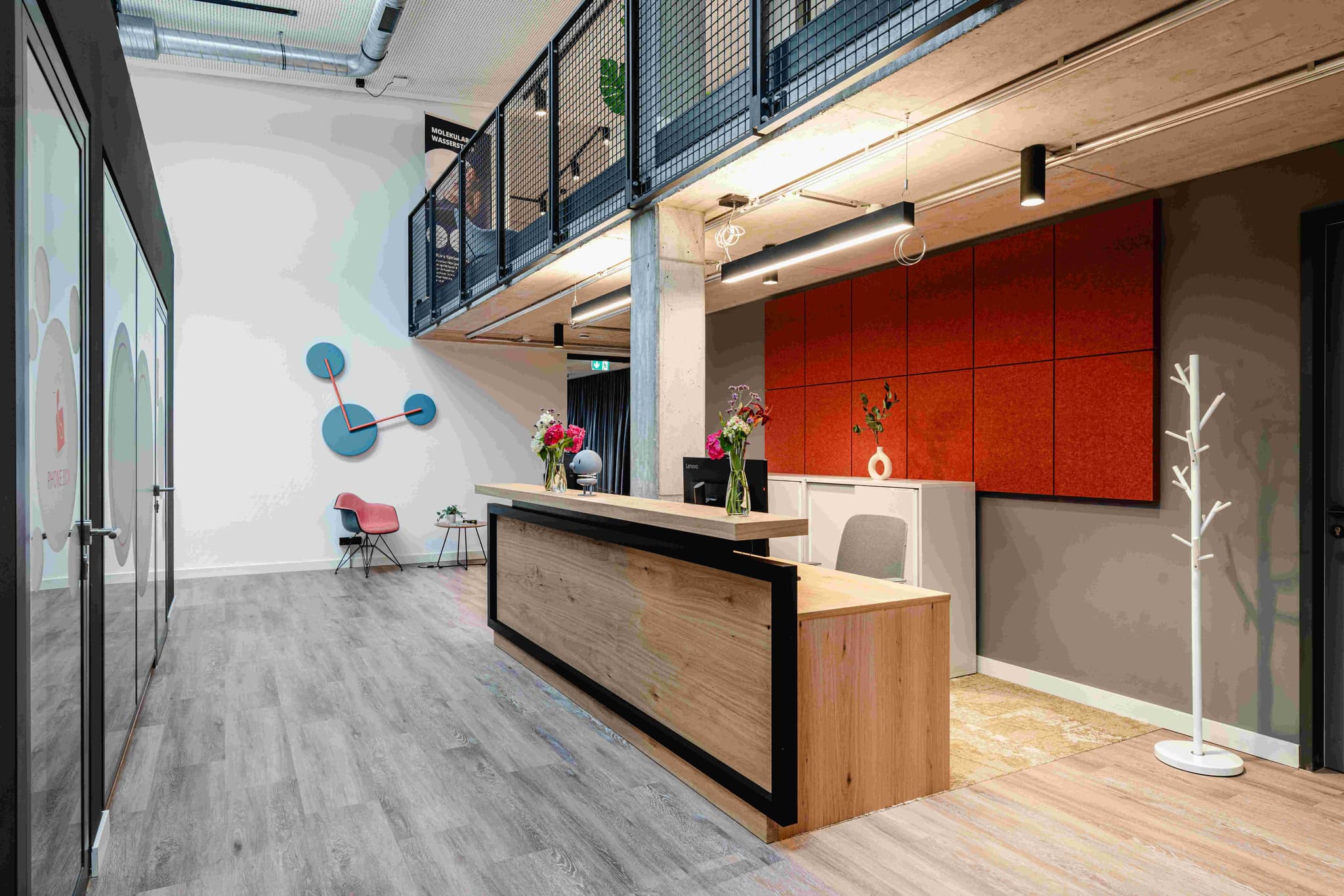 Premium Day Pass at 1000 Satellites The Malt Munich – Flexible Workspace & Networking interior photo 1