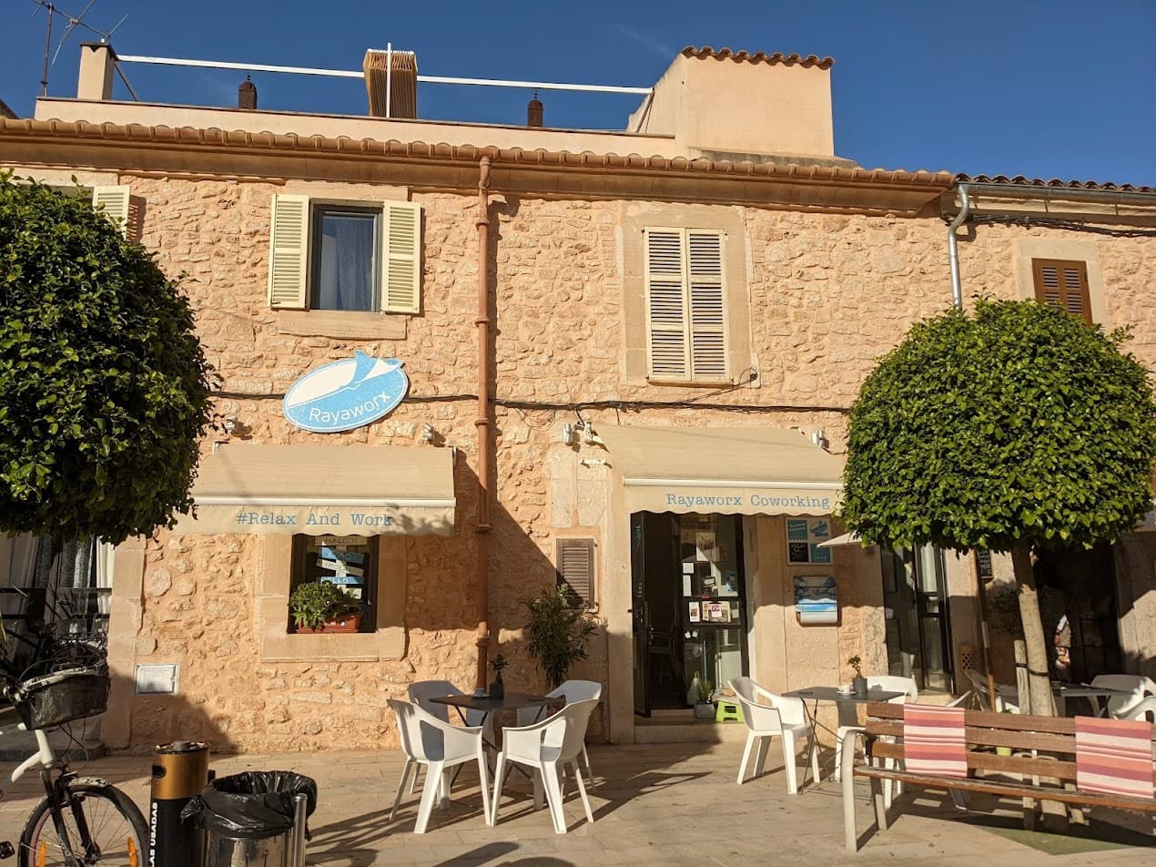 Santanyí Day Pass at Rayaworx Coworking - Flexible Workspace & Networking interior photo 1