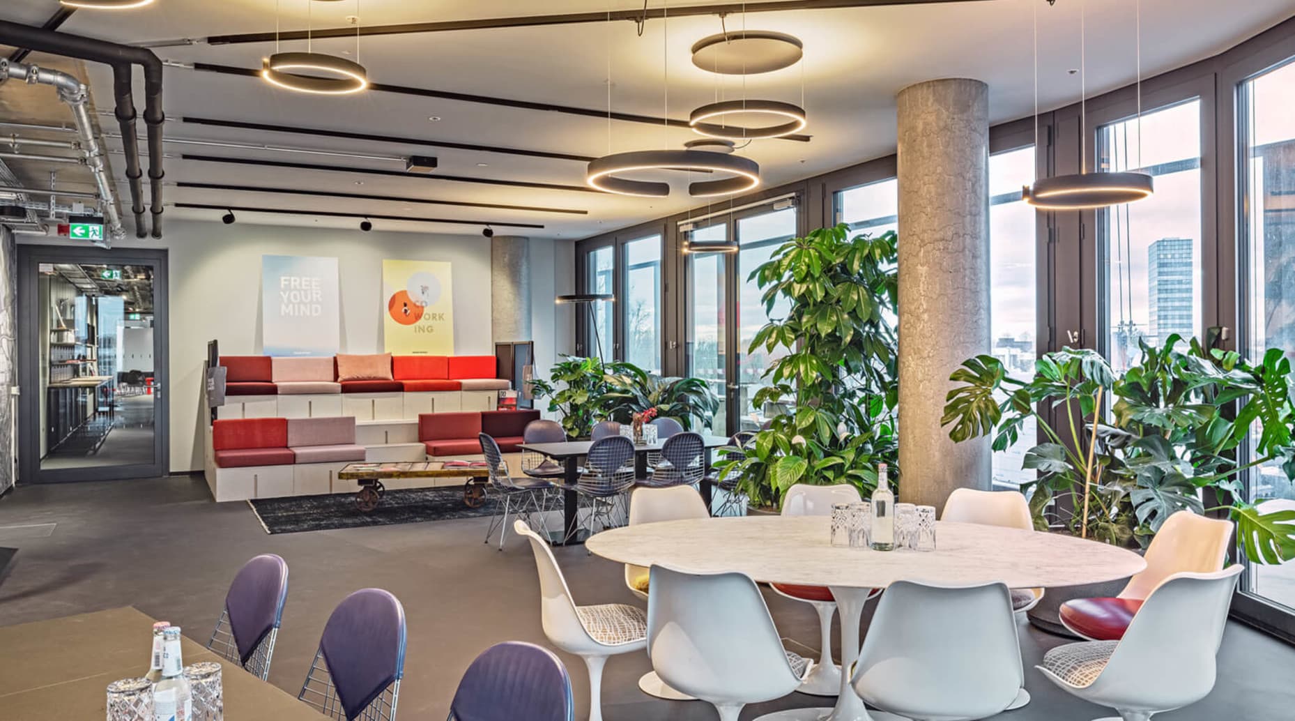 Flexible Day Pass with Networking Perks in Design Offices München Bogenhausen