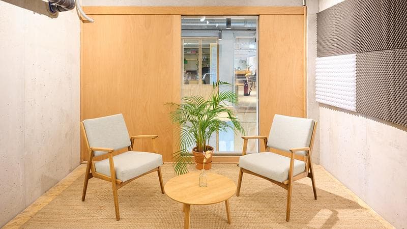 Intimate Meeting Room GORILLA at Impact Hub Berlin