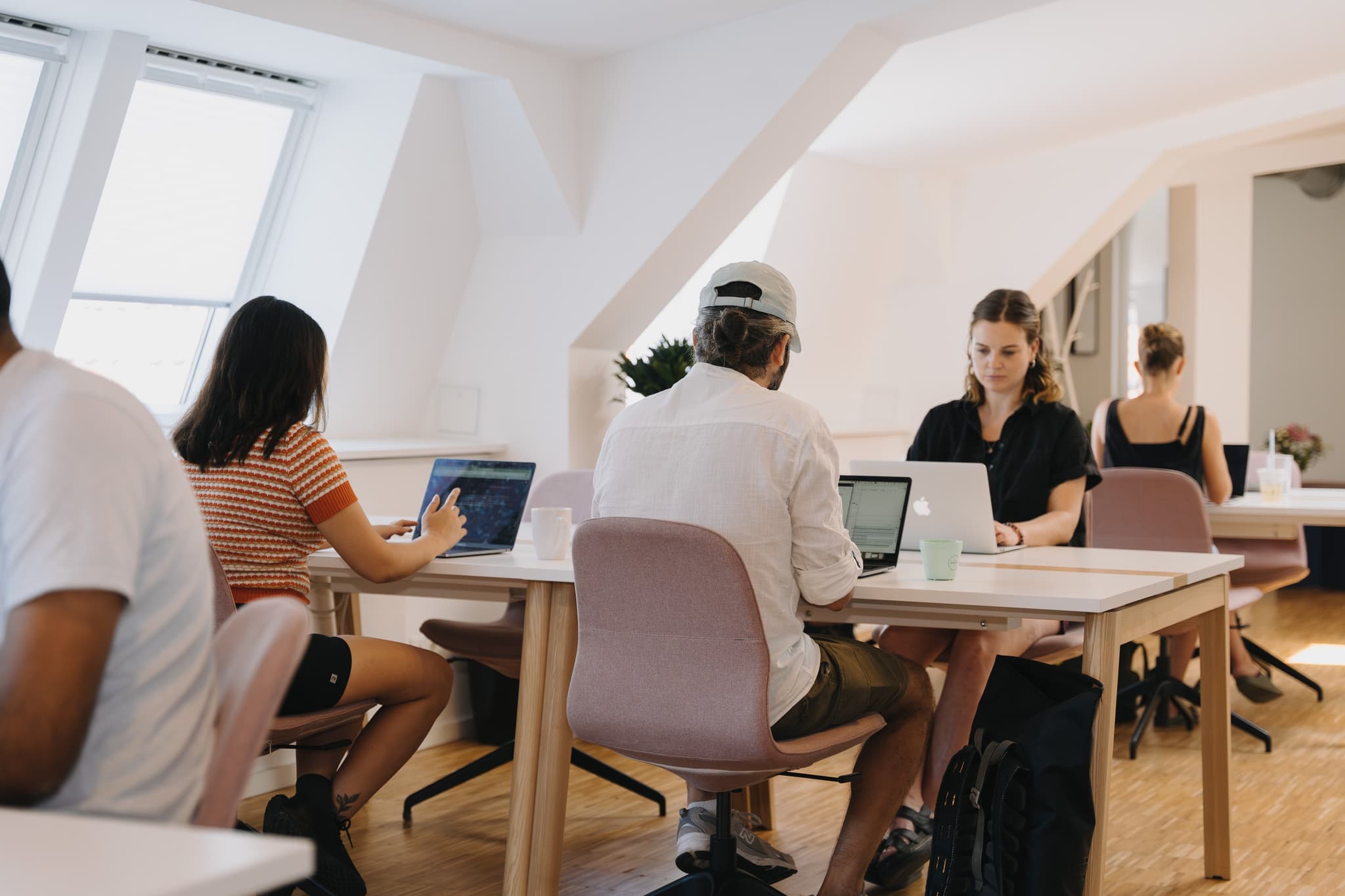 Berlin's Premier Coworking Day Pass interior photo 1