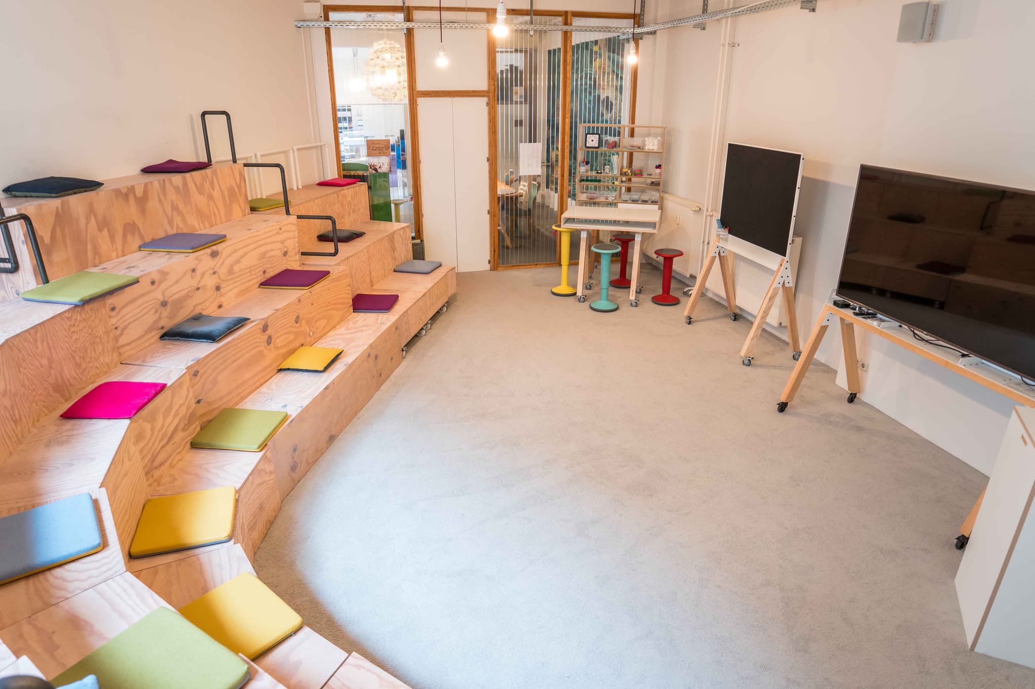 Dynamic Studio Space in Berlin at launchlabs interior photo 1
