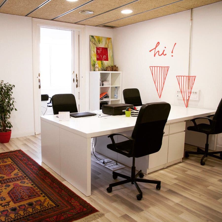 Bright Day Pass at Home Work Coworking Eixample with Balcony