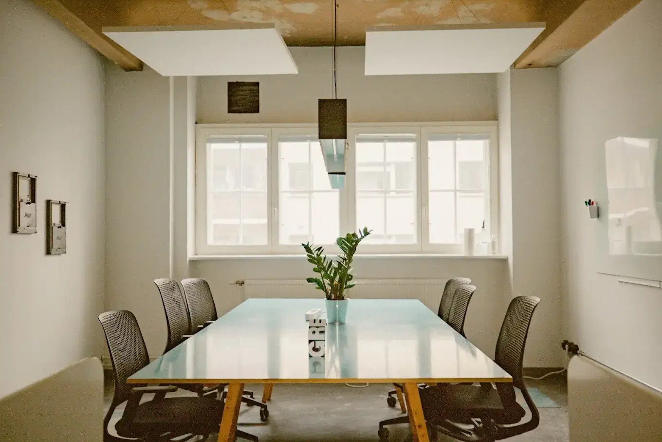 1-Person Fixed Desk at Workish Berlin with Backyard & Community Kitchen