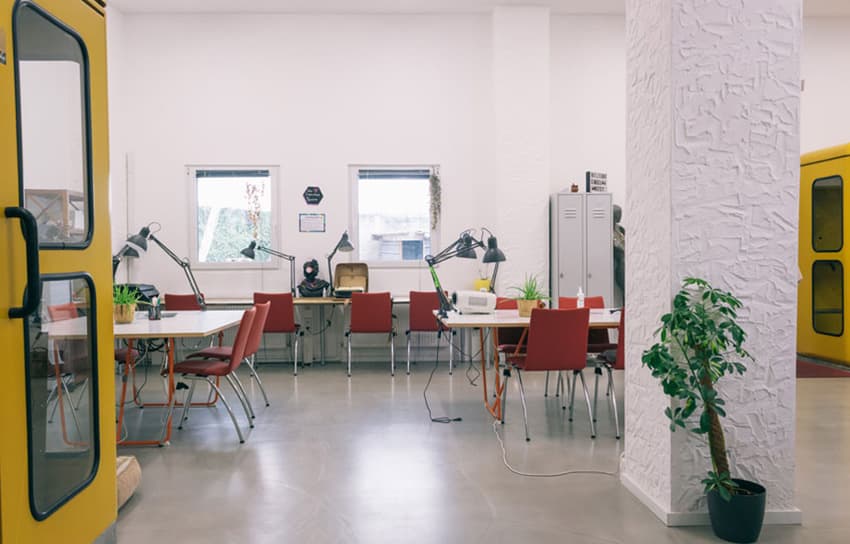 Dynamic coworking with front garden and backyard at engelnest in Schöneberg