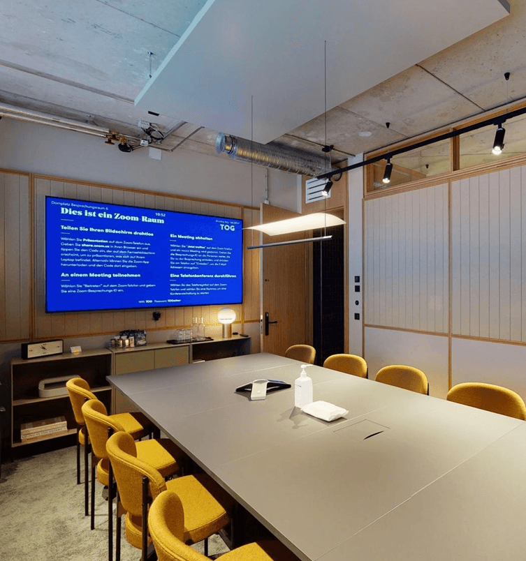 10-Person Meeting Room at Fora - Haus am Domplatz with Projector