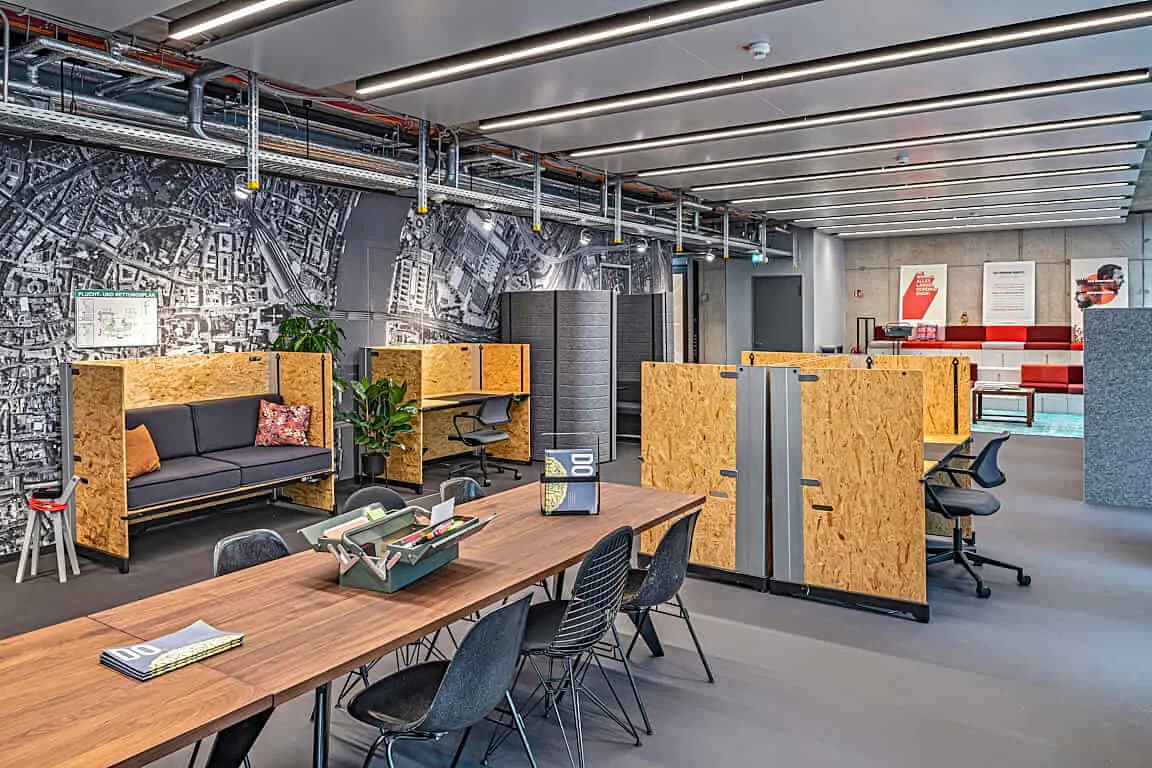 Flexible Day Pass with Networking at Design Offices Düsseldorf Kaistraße