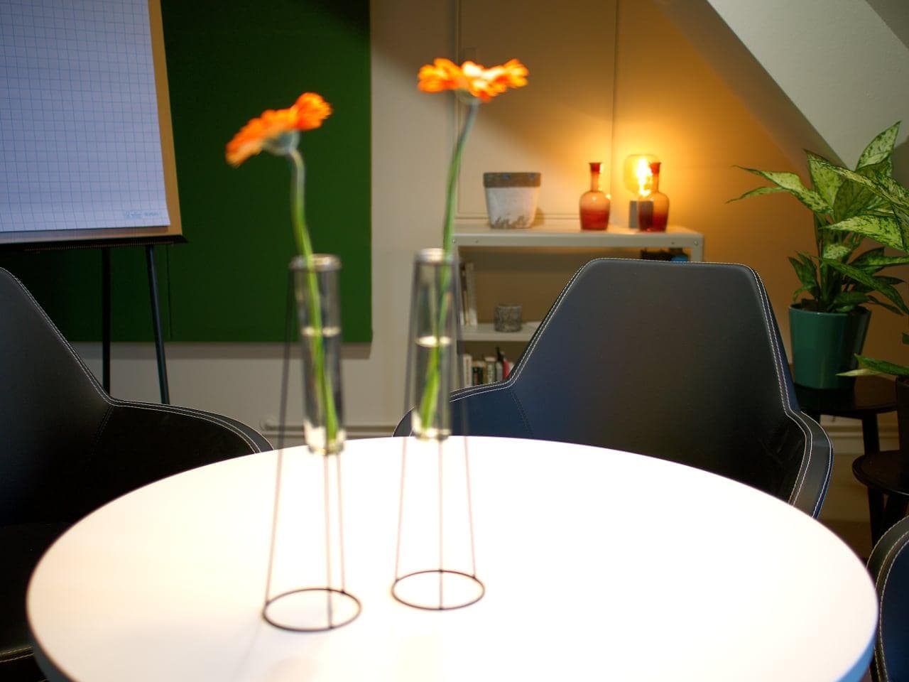 Intimate Meeting Room at Berlin Neukoelln interior photo 4