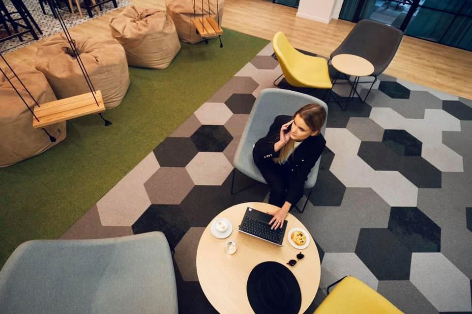 Flexible Day Pass at WORKIN Senatorska with Ergonomic Furniture interior photo 2