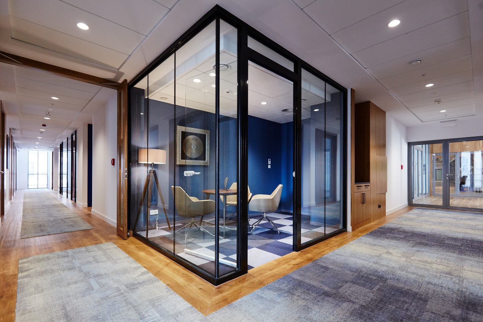 Flexible Day Pass at WORKIN Senatorska with Ergonomic Furniture interior photo 13