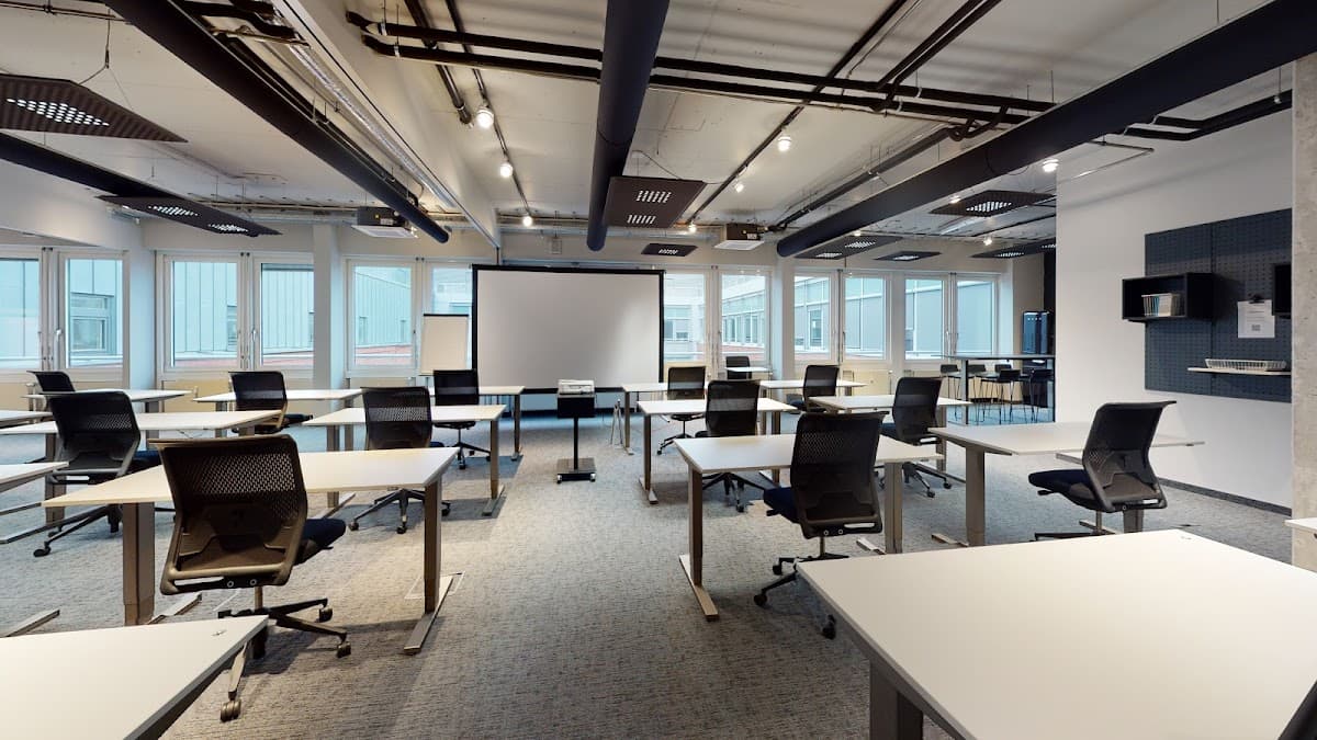 Creative Day Pass at Design Offices Berlin Ostbahnhof interior photo 1