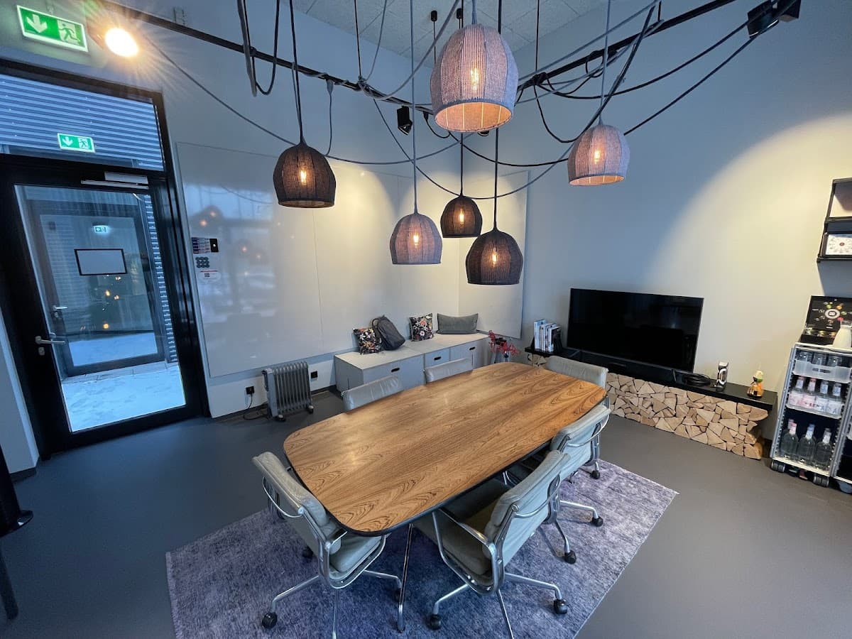 Creative Day Pass at Design Offices Berlin Ostbahnhof interior photo 2