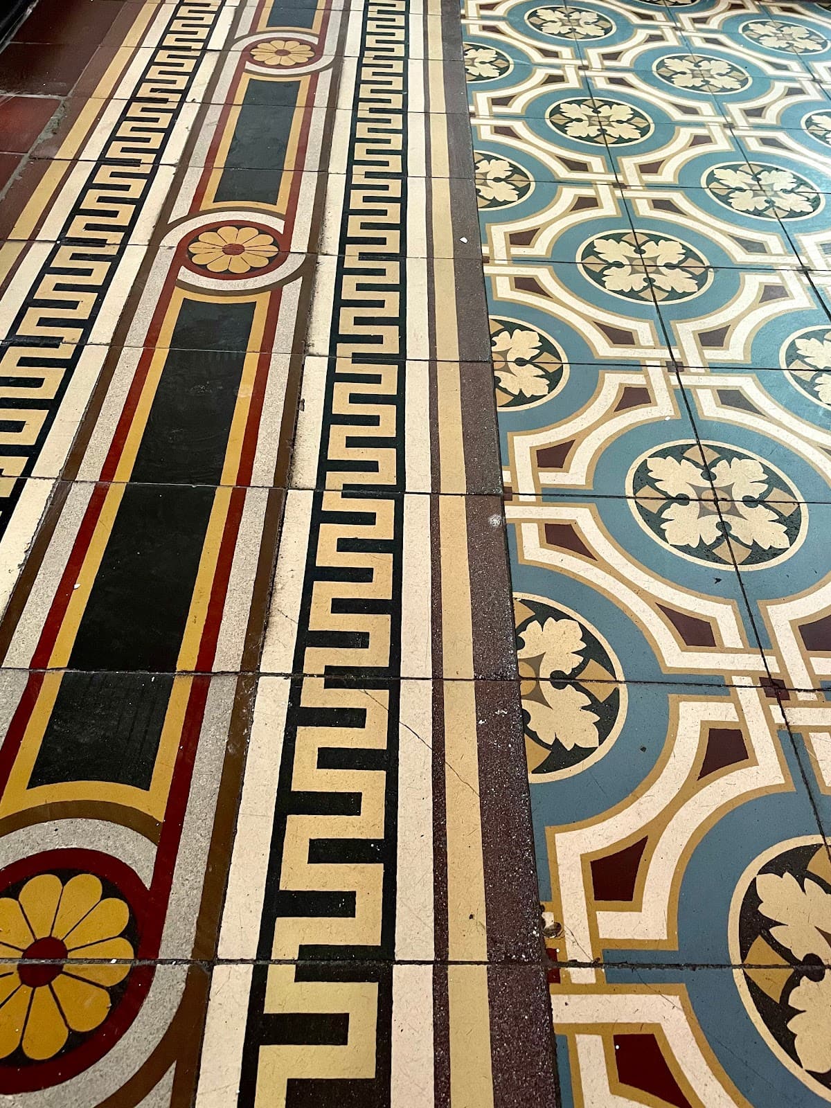 Flexible Day Pass at Goodspaces Opera with Lounge Access interior photo 7