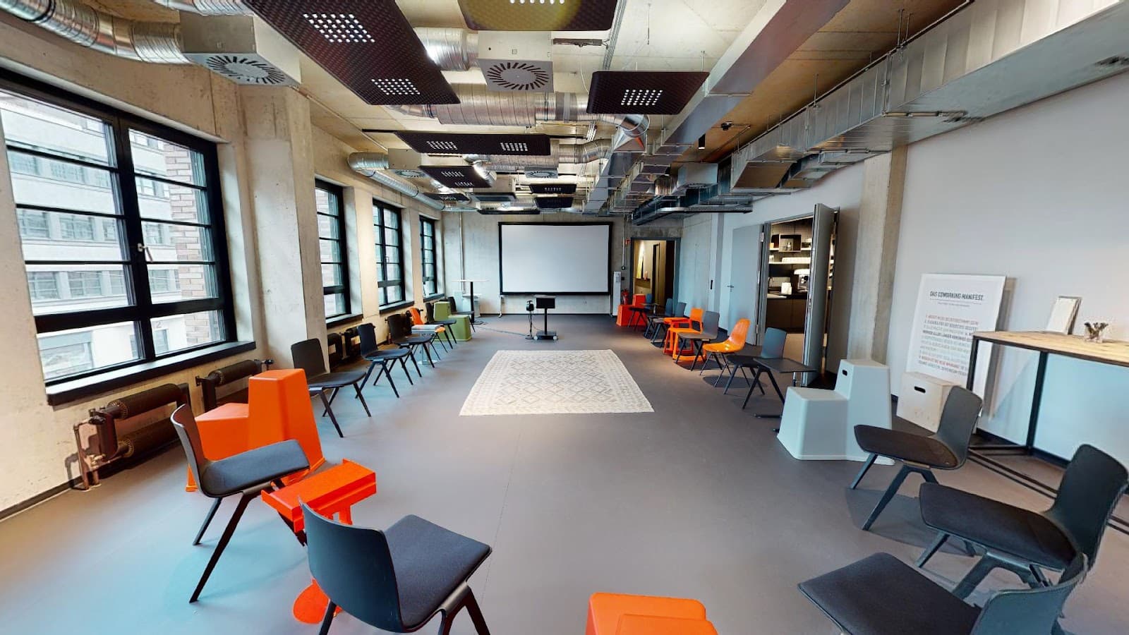 Flexible Day Pass with Lounge Access in Design Offices München Macherei interior photo 8