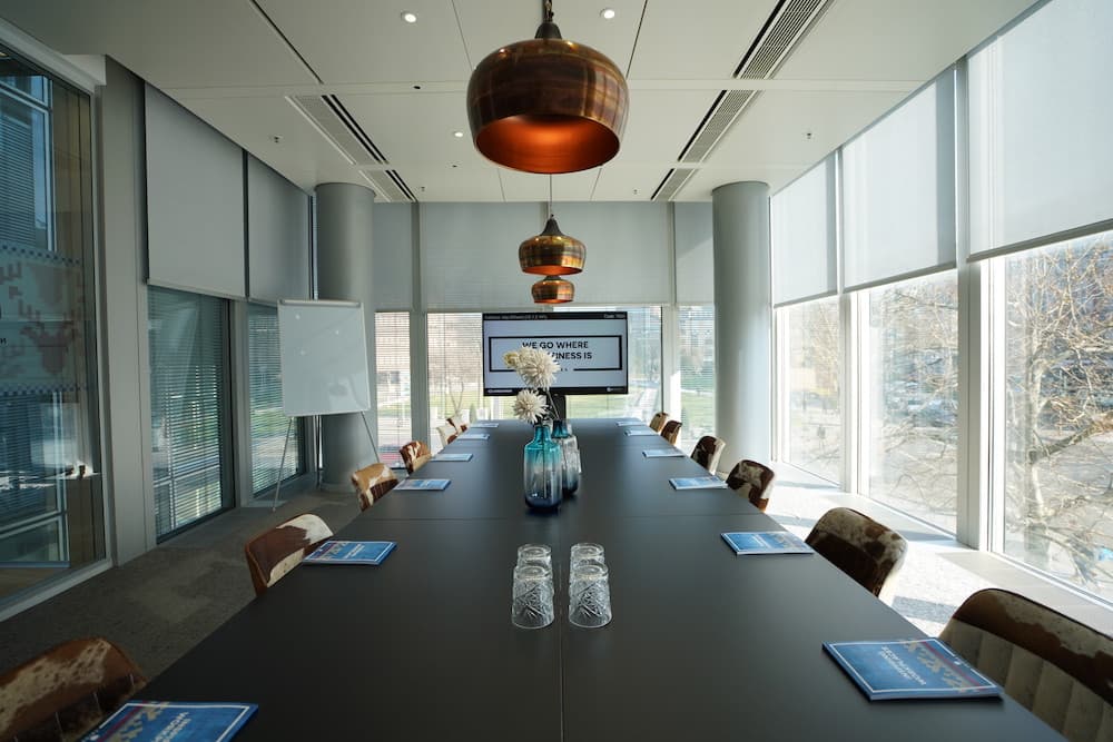 Tribes Dusseldorf GAP: Premium Coworking Space in Dusseldorf interior photo 2