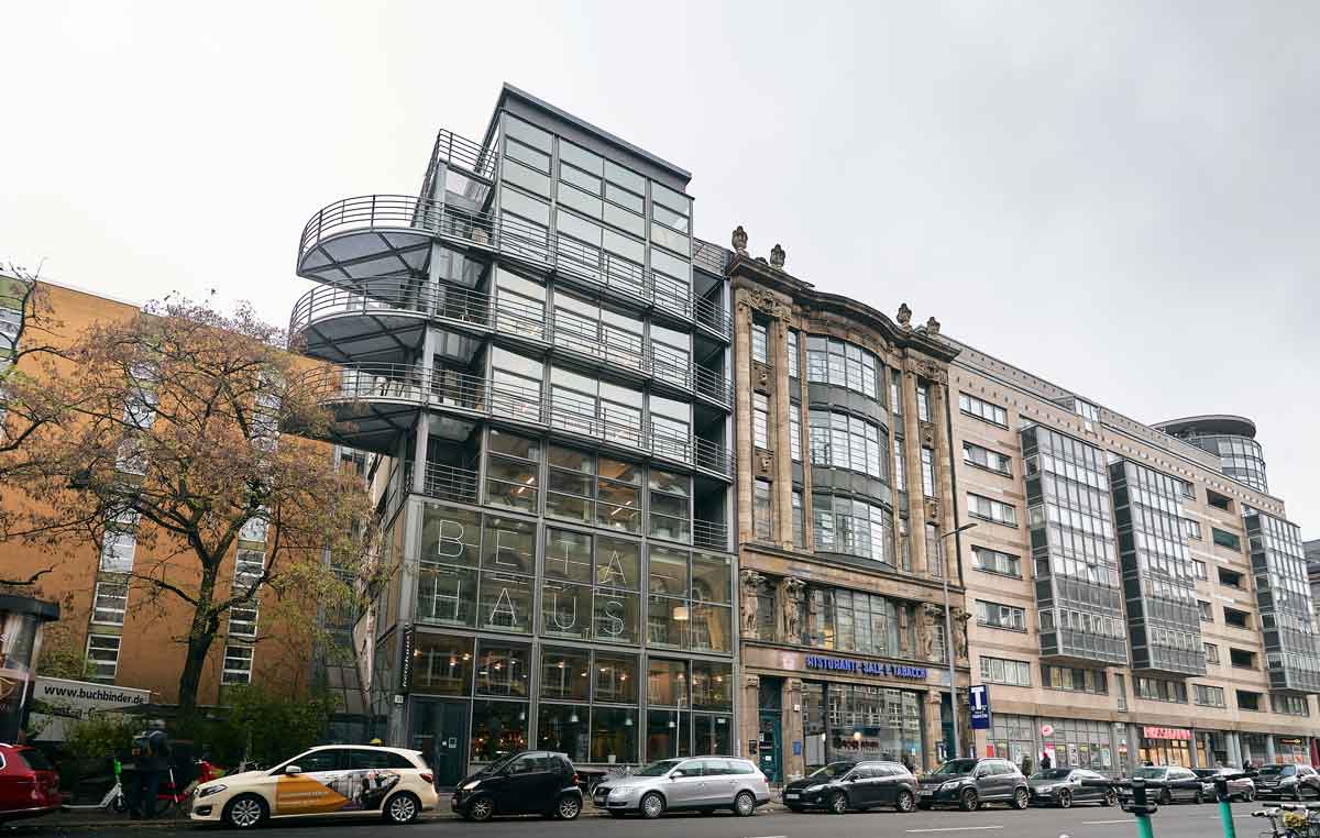 Natural light and nurtured thoughts at betahaus | kreuzberg's meeting room interior photo 3