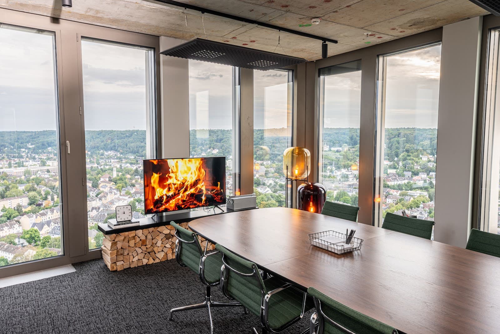 Flexible Day Pass with River View in Bonn interior photo 3