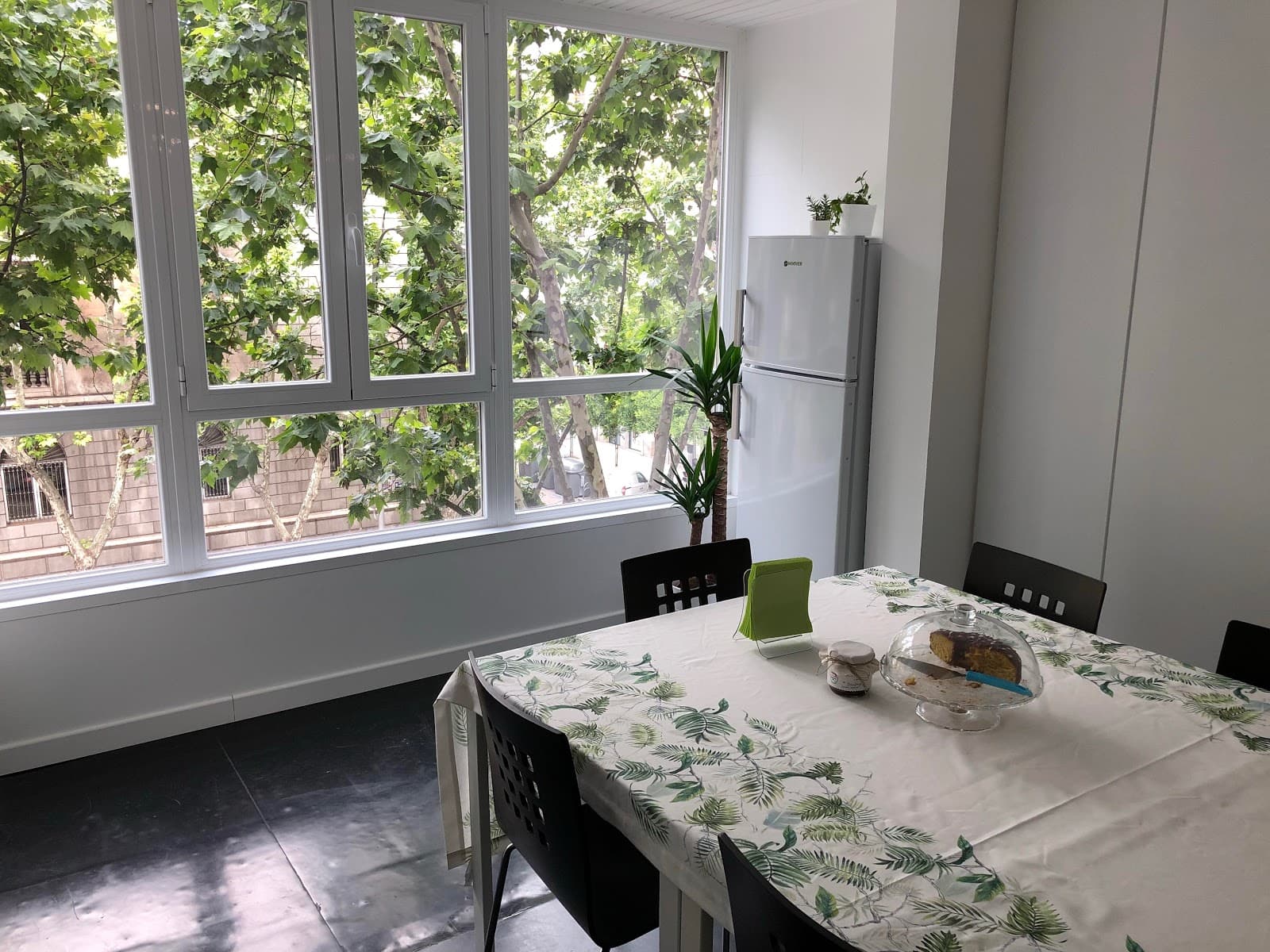 OXYGEN WORKSPACE Madrid Day Pass - Flexible Access & Networking in Central Madrid interior photo 4