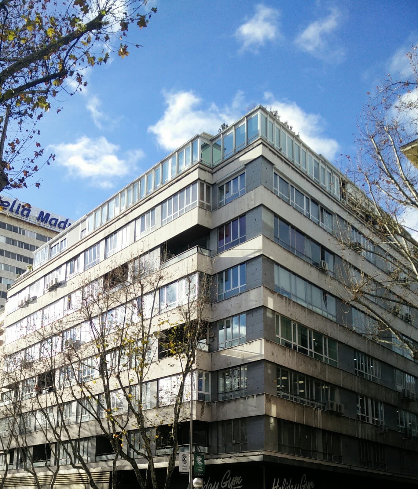 OXYGEN WORKSPACE Madrid Day Pass - Flexible Access & Networking in Central Madrid interior photo 8