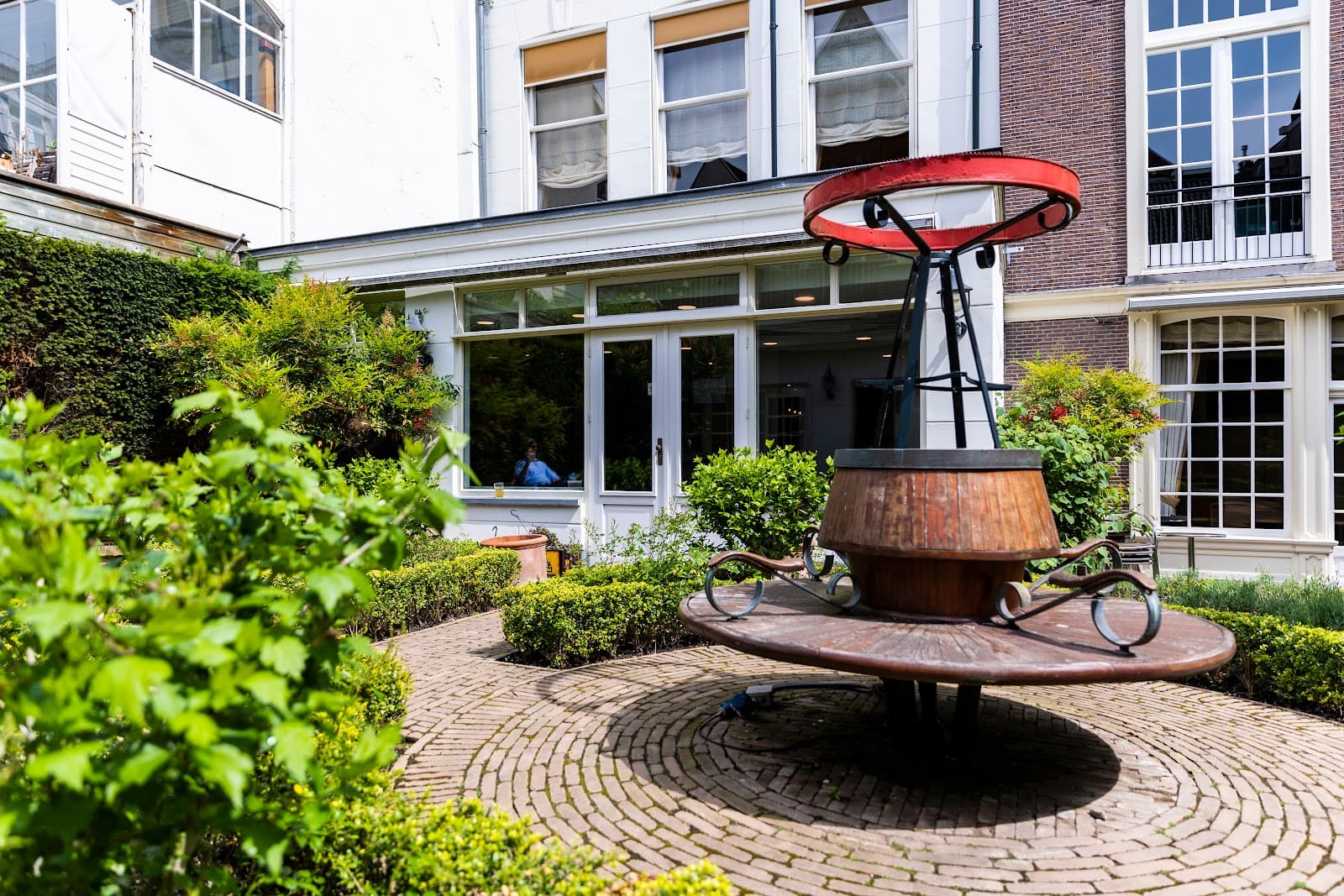 Flexible Day Pass at StartDock Keizersgracht with Canal Views interior photo 3