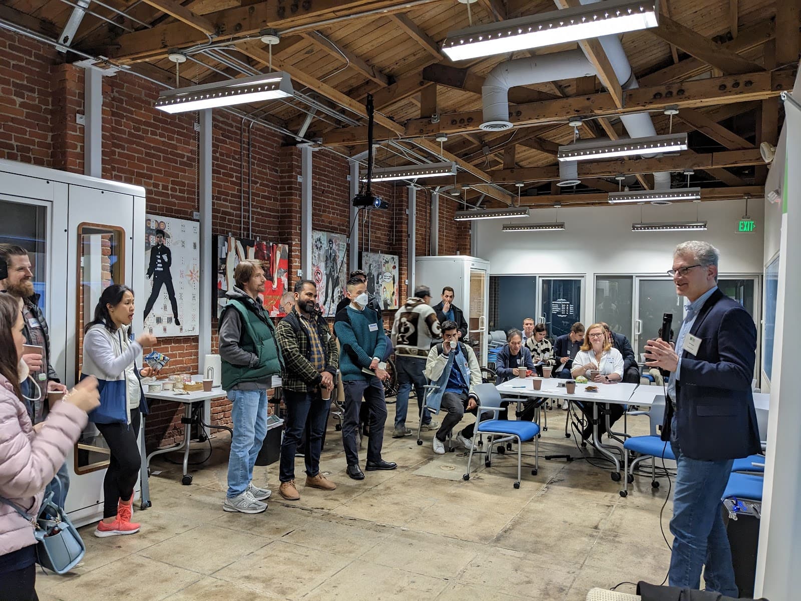 Santa Monica Day Pass at BLANKSPACES SM – Flexible Workspace & Networking interior photo 2