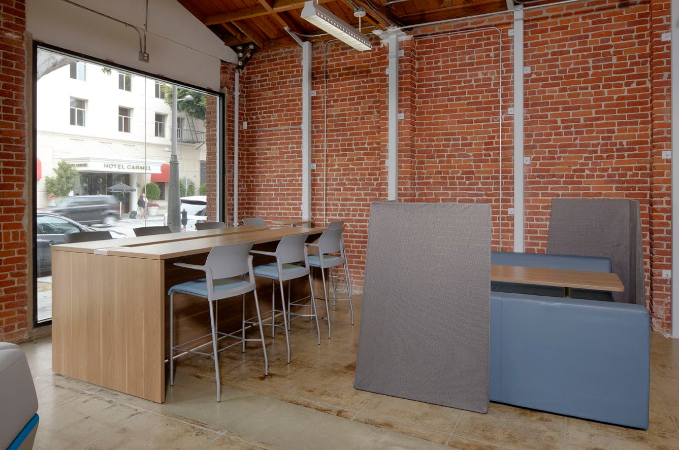 Santa Monica Day Pass at BLANKSPACES SM – Flexible Workspace & Networking interior photo 6