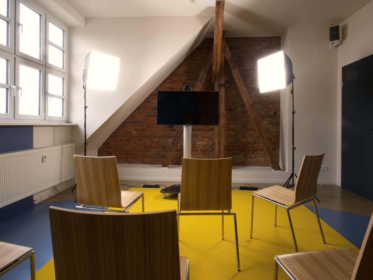 Dynamic Meeting Room at Berlin Neukoelln interior photo 3