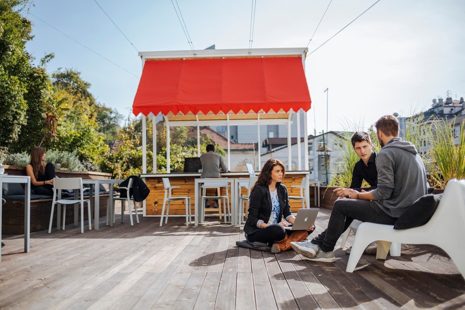 Nova Iskra Savamala Day Pass - Flexible Workspace with Networking & Natural Light interior photo 11