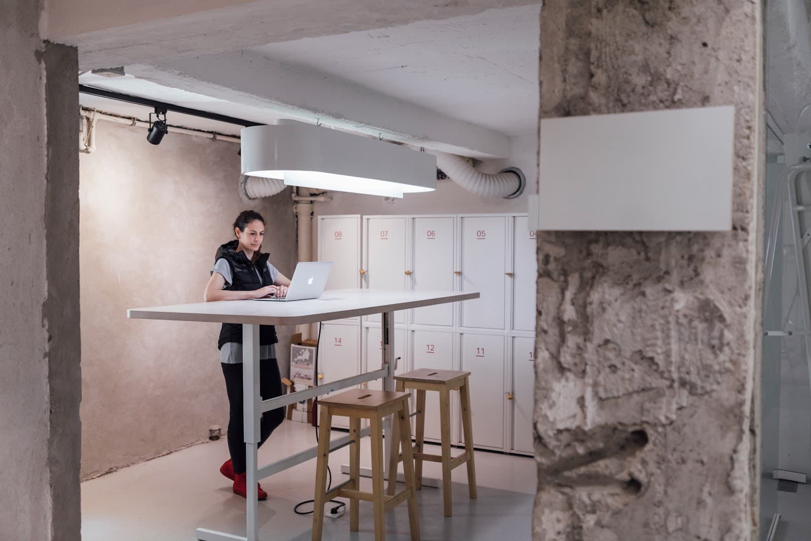 Nova Iskra Savamala Day Pass - Flexible Workspace with Networking & Natural Light interior photo 8