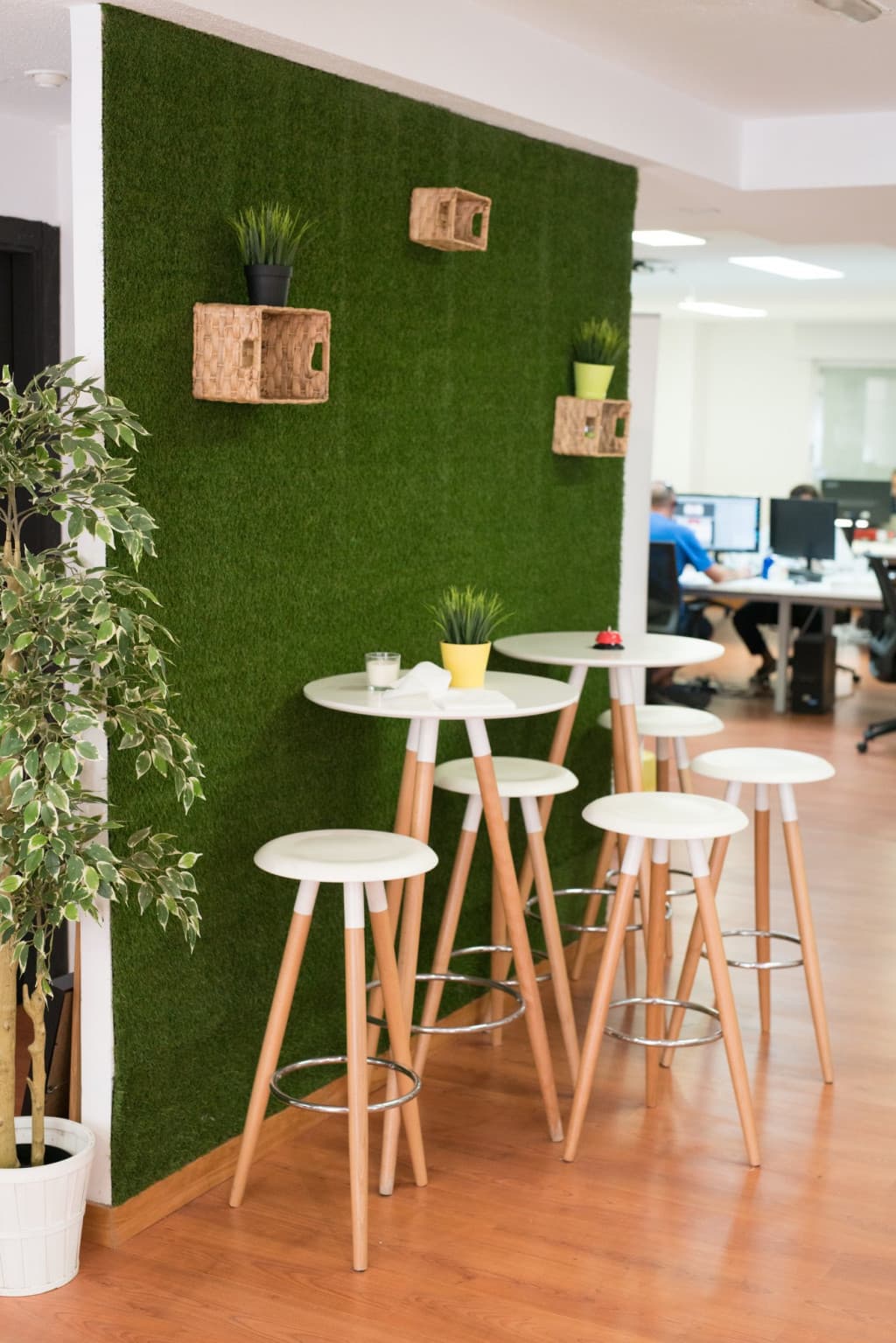 LIVINK Coworking Madrid Day Pass - Flexible Workspace with Meeting Rooms interior photo 2